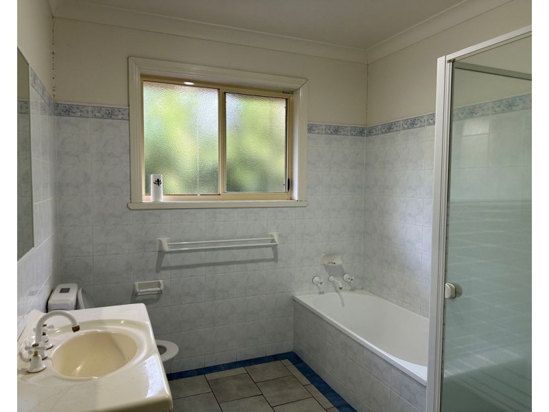 16 Callallie Avenue, Moree NSW 2400