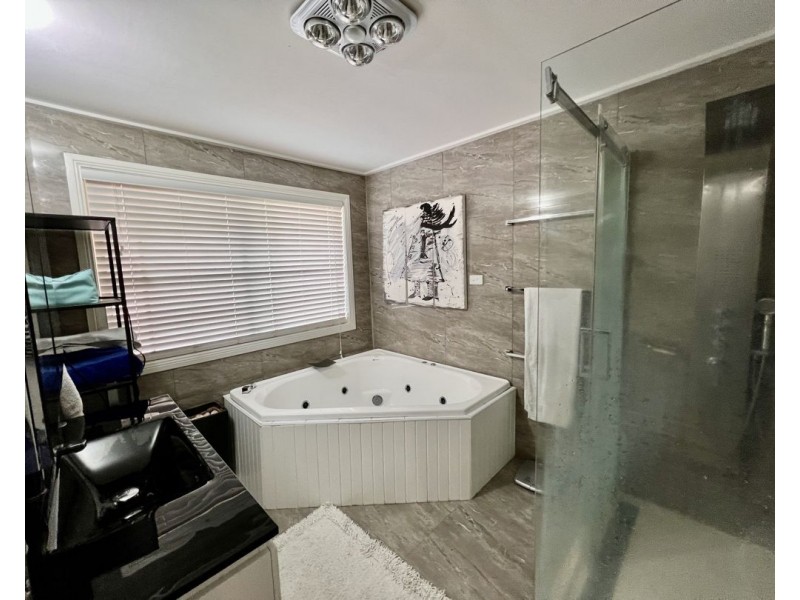 9 Queen Street, Moree NSW 2400