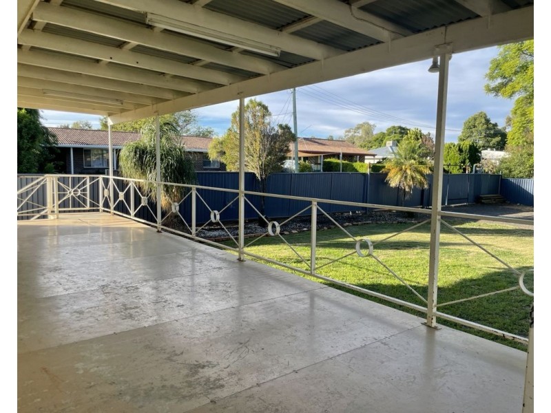 2 Mackenzie street, Moree NSW 2400