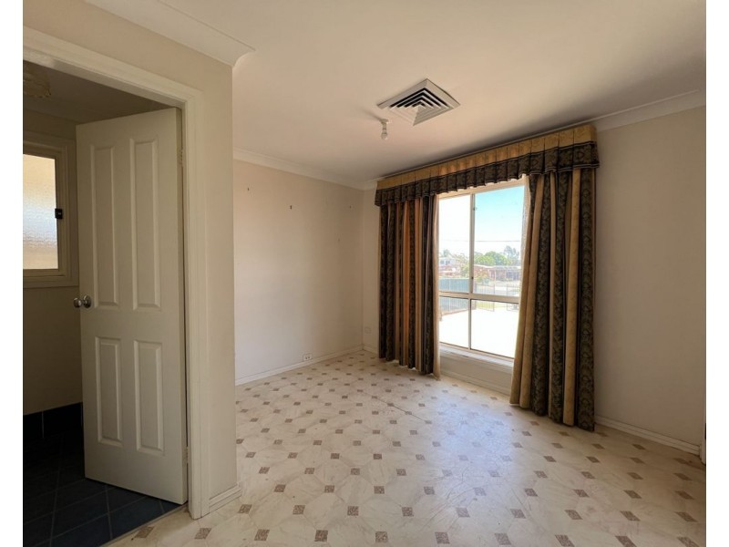 8 Morilla Street, Lightning Ridge NSW 2834