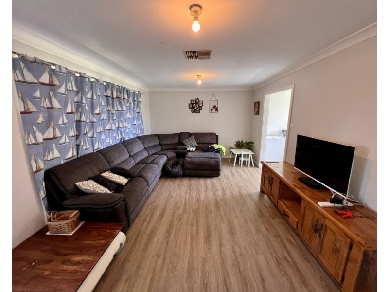 15 Helensvale Avenue, Moree NSW 2400