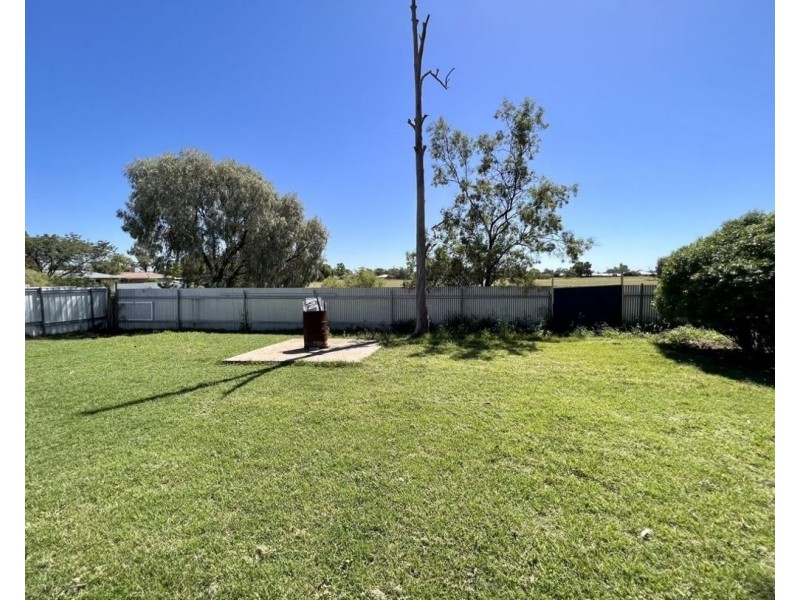 15 Helensvale Avenue, Moree NSW 2400