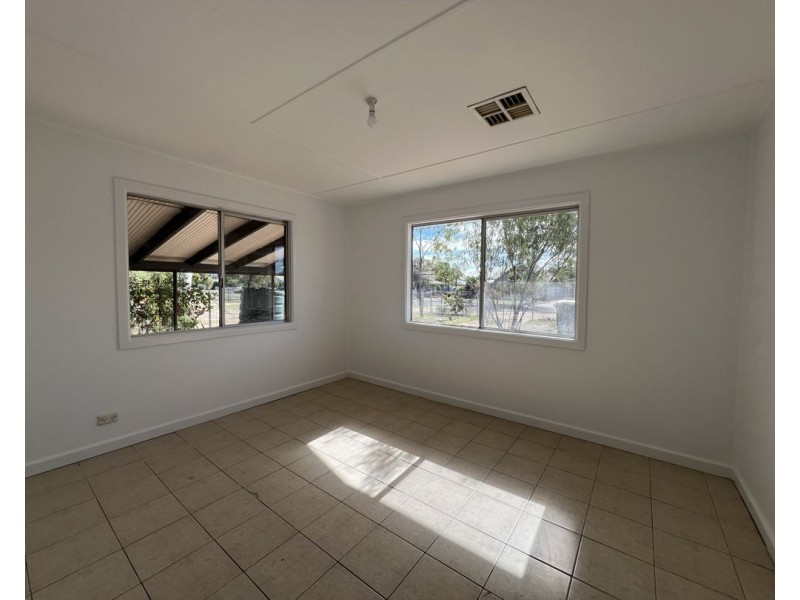 14 Matrix Street, Lightning Ridge NSW 2834