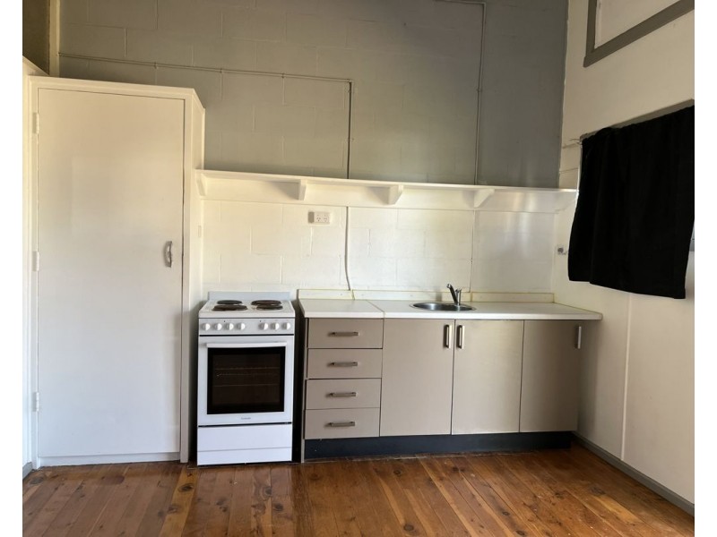 1/28 Gem Street, Lightning Ridge NSW 2834