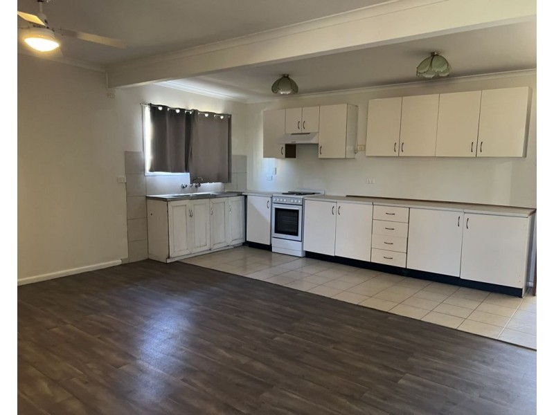 3 Matrix Street, Lightning Ridge NSW 2834