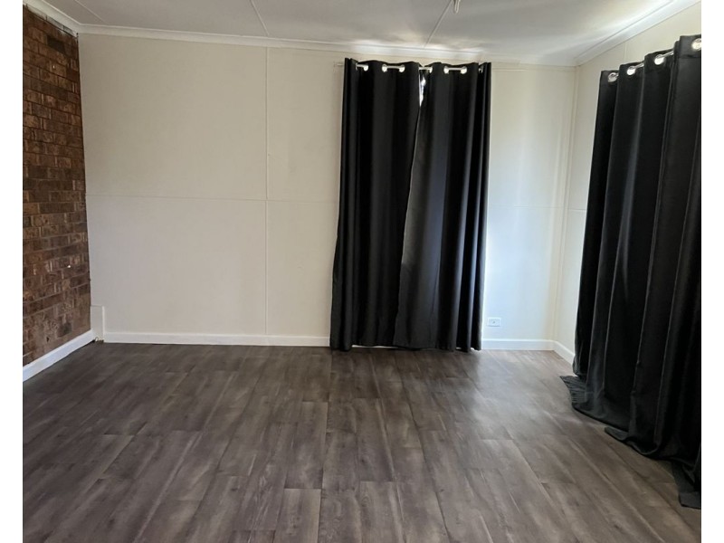 3 Matrix Street, Lightning Ridge NSW 2834