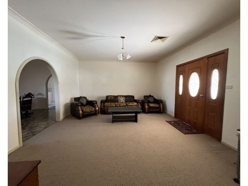 26 Cardinal Road, Lightning Ridge NSW 2834