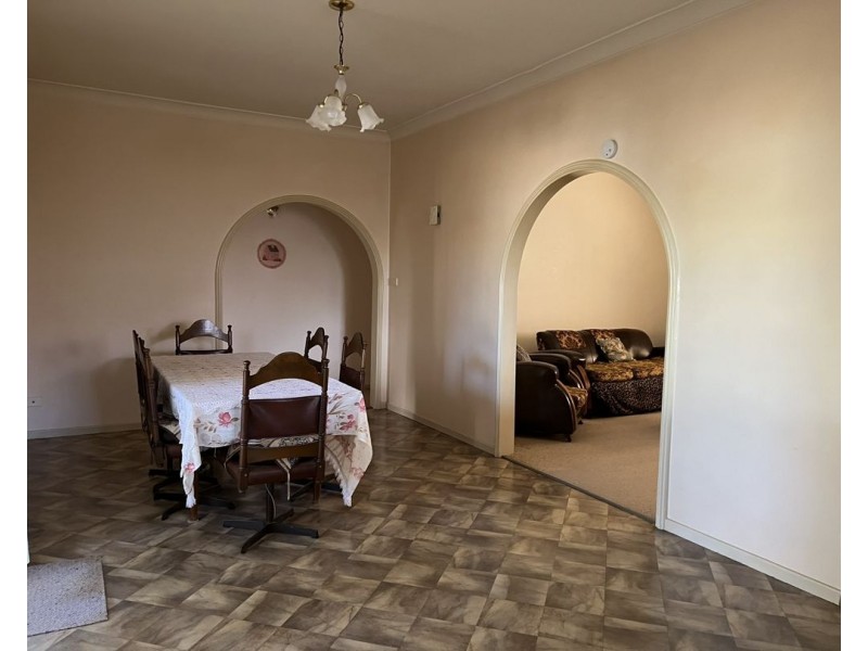 26 Cardinal Road, Lightning Ridge NSW 2834