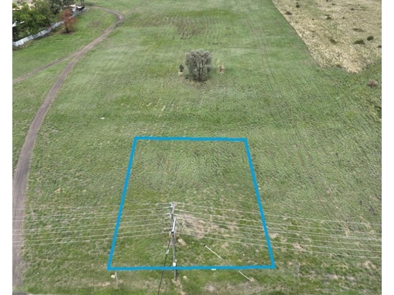 102 Jones Avenue, Moree NSW 2400