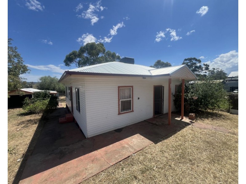 51 Railway Parade, Gravesend NSW 2401
