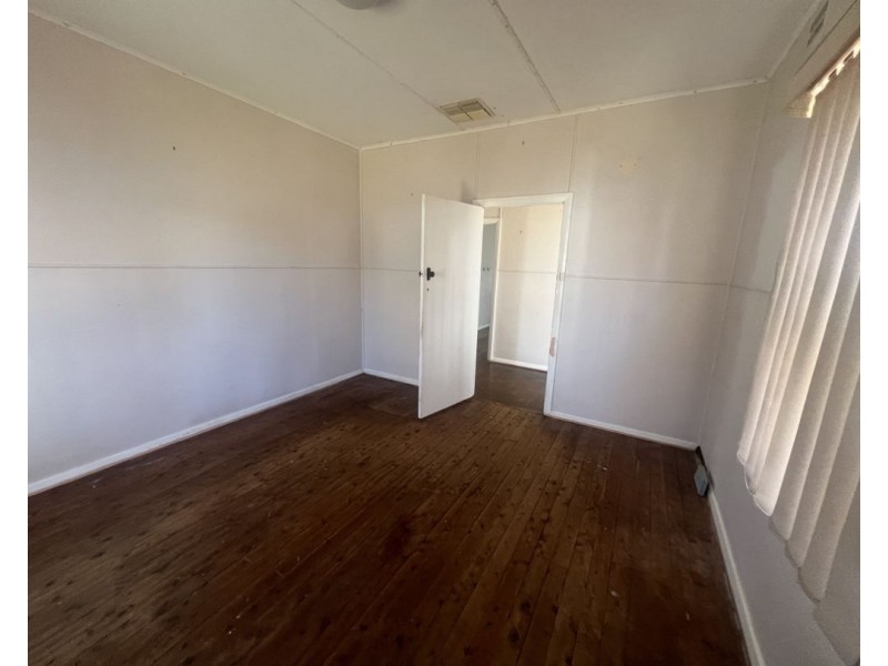 51 Railway Parade, Gravesend NSW 2401