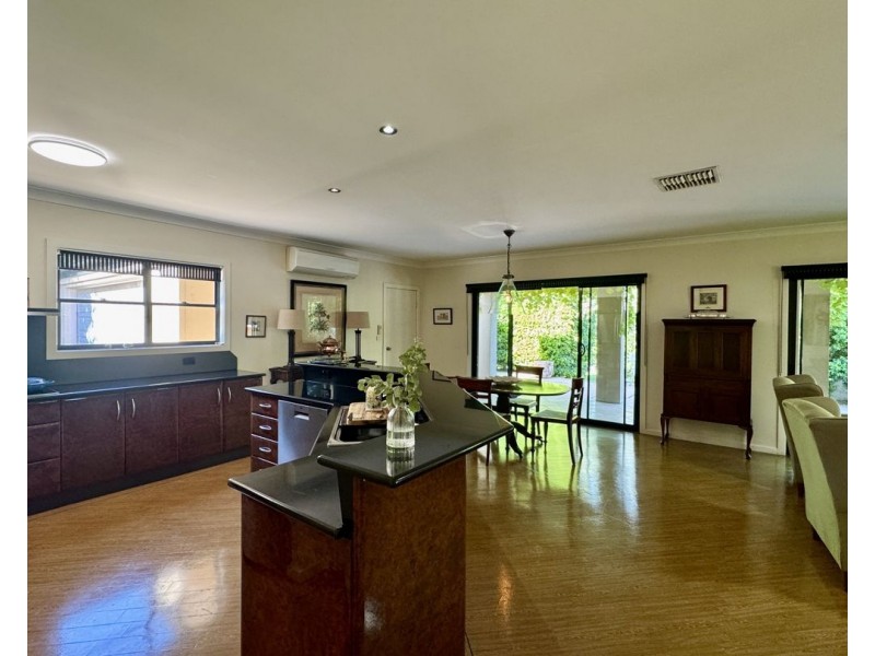 5 Melaleuca Cl, Moree NSW 2400