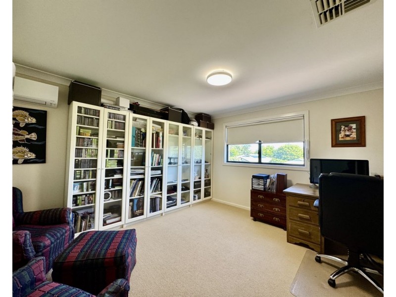 5 Melaleuca Cl, Moree NSW 2400