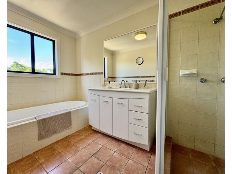 5 Melaleuca Cl, Moree NSW 2400