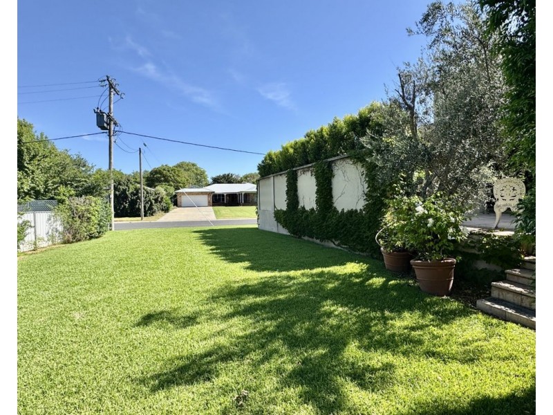 5 Melaleuca Cl, Moree NSW 2400