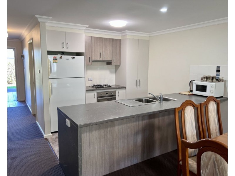 33B Bottlebrush Drive, Moree NSW 2400