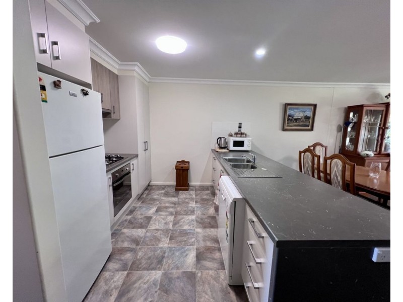 33B Bottlebrush Drive, Moree NSW 2400