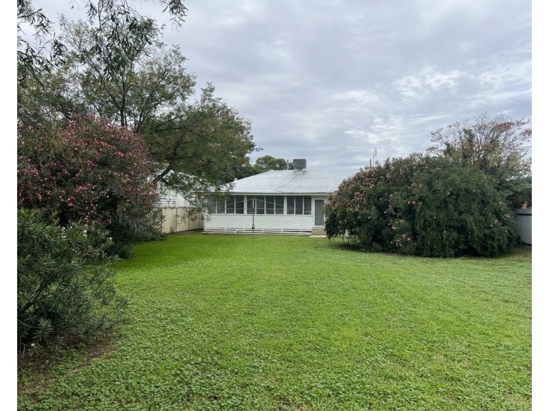 25 Belgravia Street, Moree NSW 2400