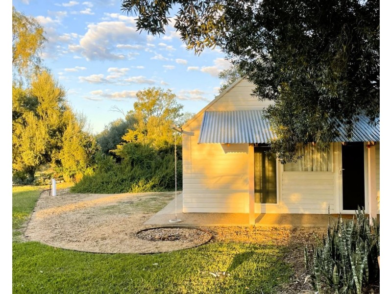 9 Sunnyside Road, Moree NSW 2400