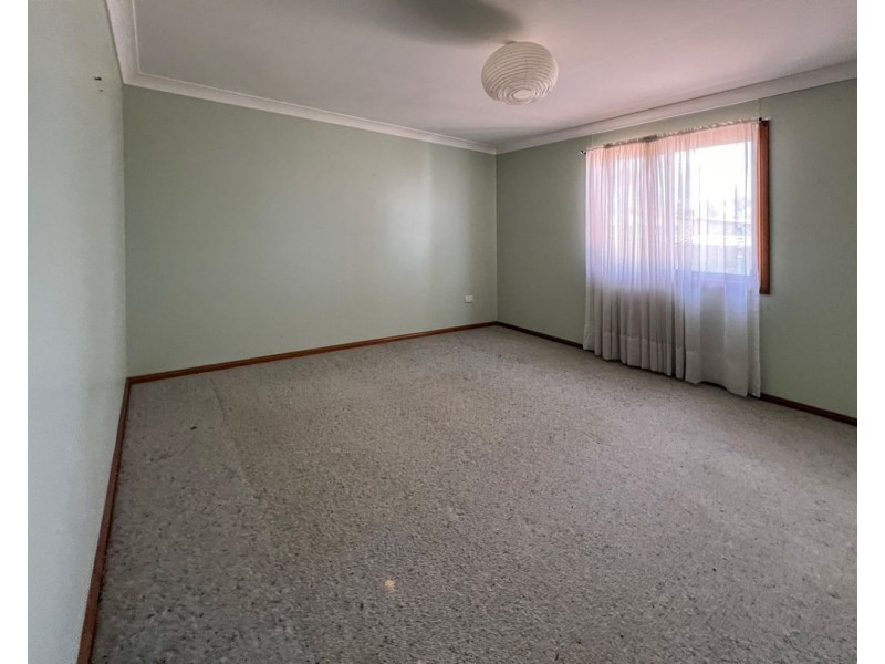 19 Fantasia Street, Lightning Ridge NSW 2834