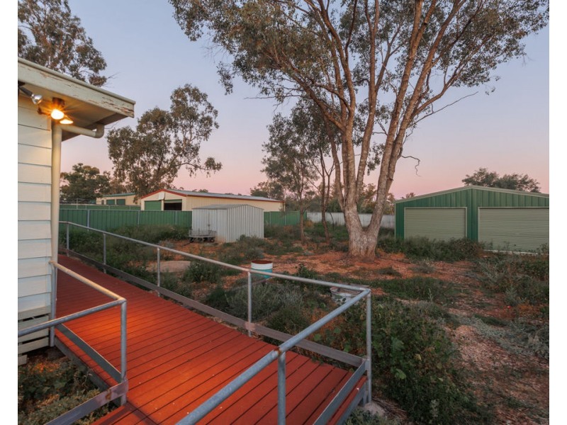 19 Fantasia Street, Lightning Ridge NSW 2834