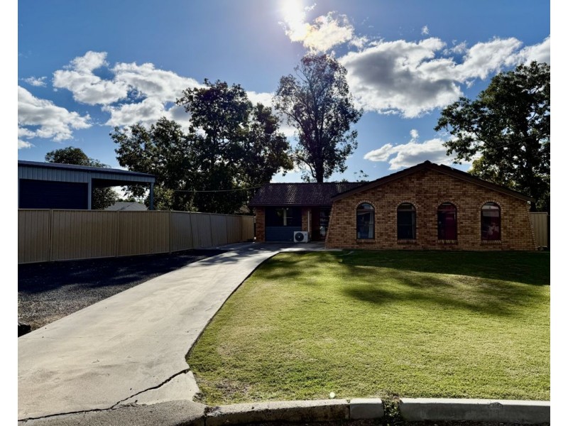 4 Julia Place, Moree NSW 2400