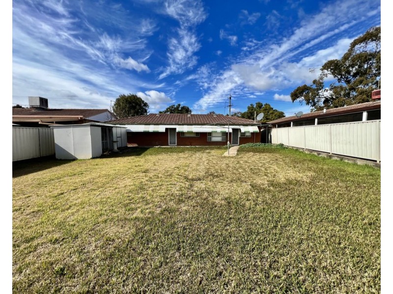 33 Kamilaroi Drive, Moree NSW 2400