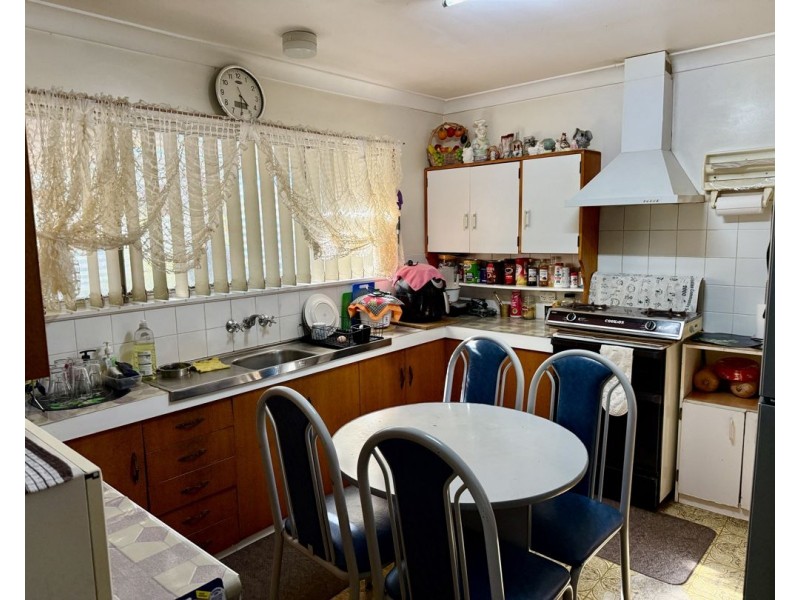 2 Warrina Crescent, Moree NSW 2400