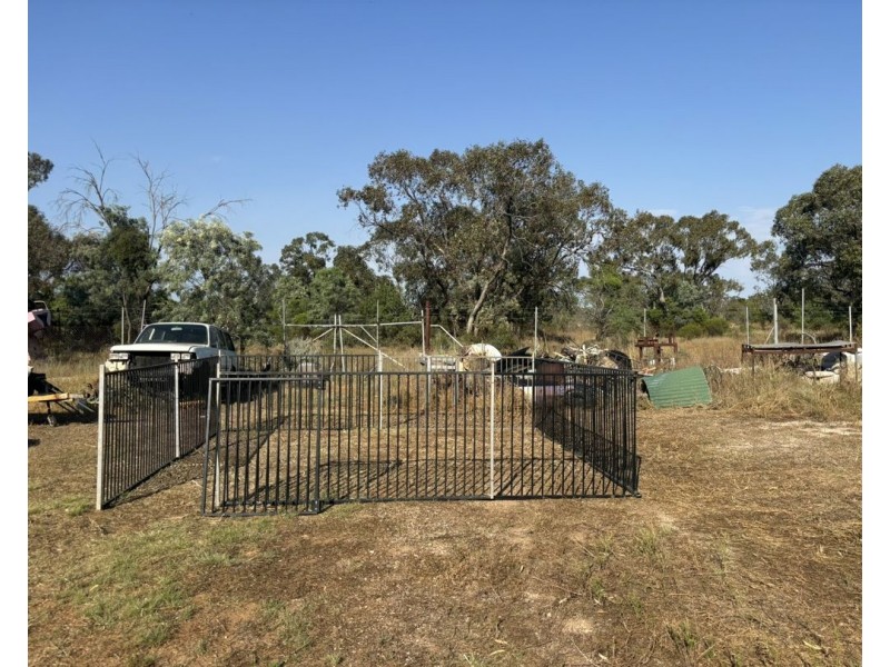26 Nobby Road, Lightning Ridge NSW 2834