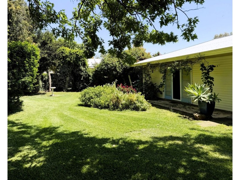 15 Merindah Avenue, Moree NSW 2400