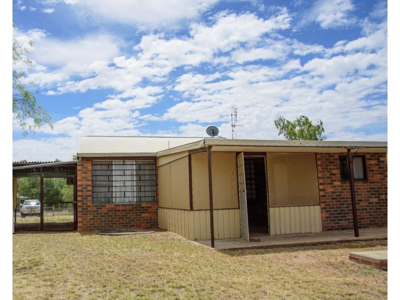 4 Red Robin Street, Lightning Ridge NSW 2834