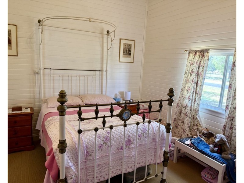 8 Centre Street, Pallamallawa NSW 2399