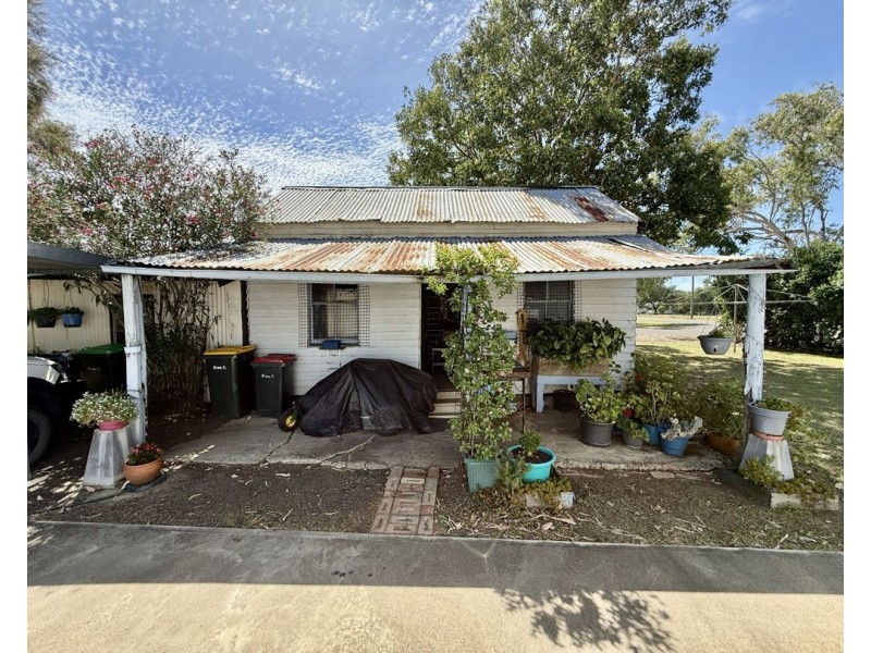 8 Centre Street, Pallamallawa NSW 2399