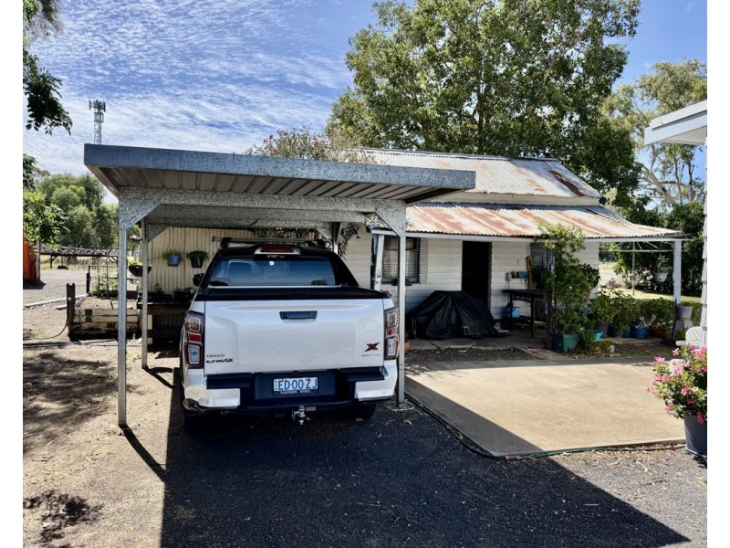 8 Centre Street, Pallamallawa NSW 2399