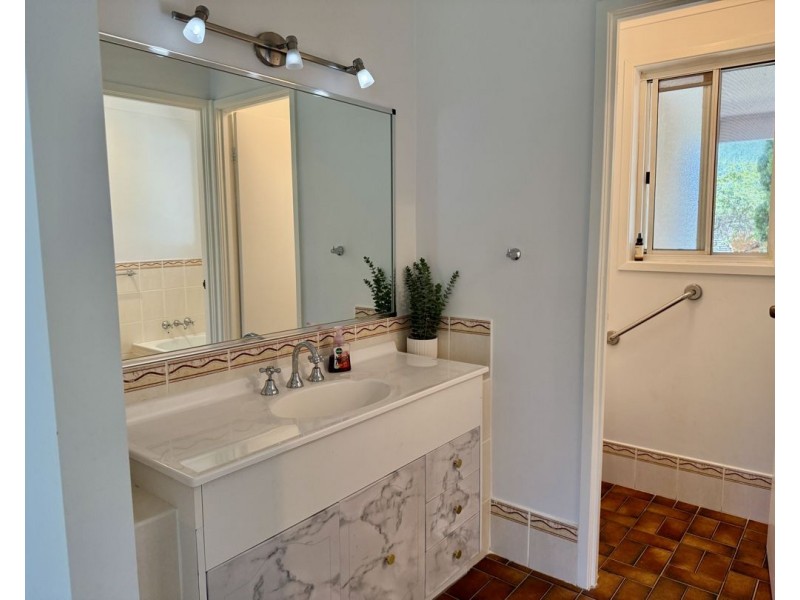 52 Tirzah St, Moree NSW 2400