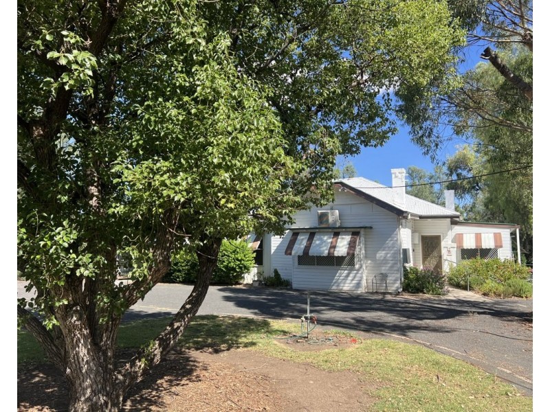 10 Webb Avenue, Moree NSW 2400