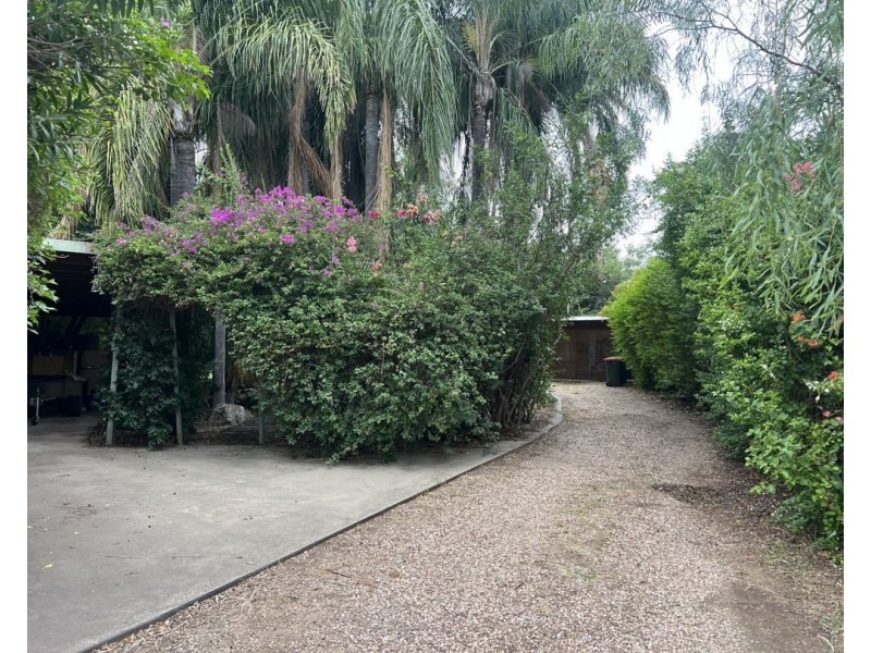 5 Cameron Place, Moree NSW 2400