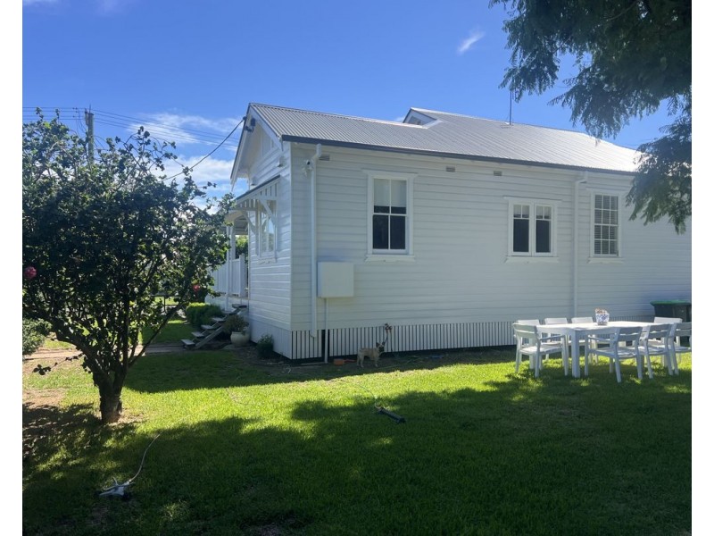 30 Edward Street, Moree NSW 2400