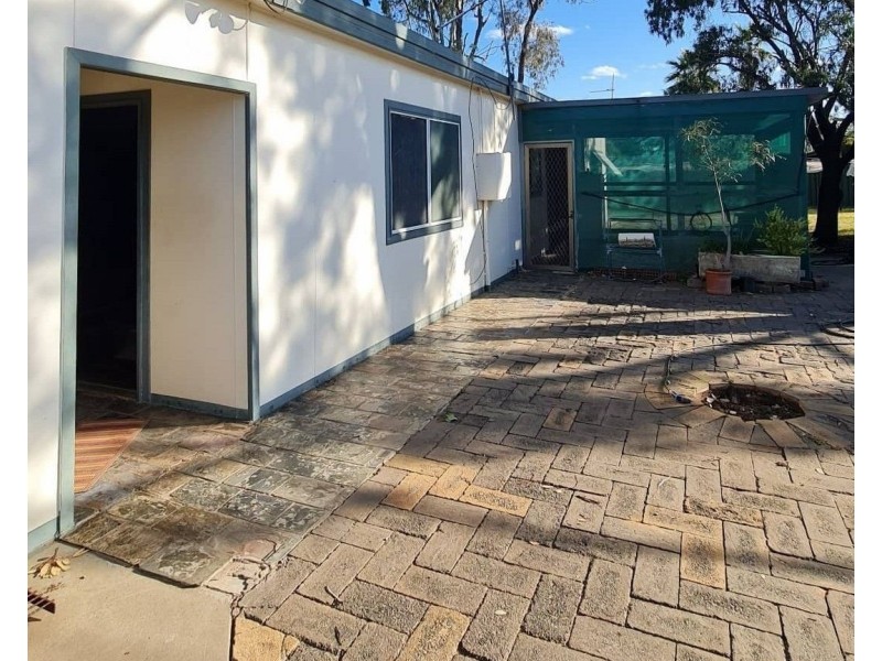 12 Potch Street, Lightning Ridge NSW 2834