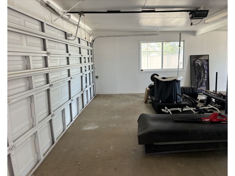 12 Potch Street, Lightning Ridge NSW 2834