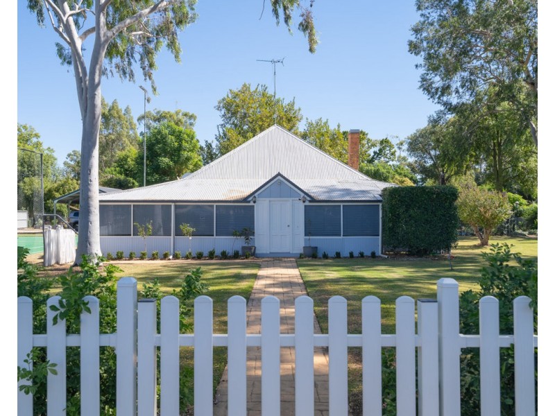 21 Sunnyside Road, Moree NSW 2400