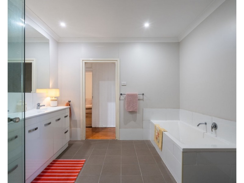 21 Sunnyside Road, Moree NSW 2400