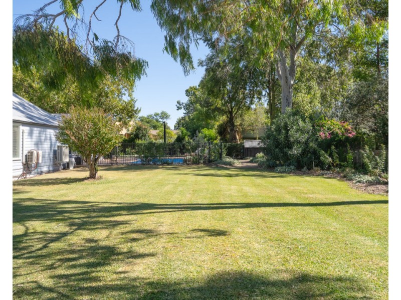 21 Sunnyside Road, Moree NSW 2400