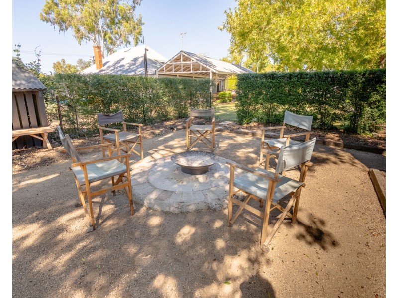 21 Sunnyside Road, Moree NSW 2400