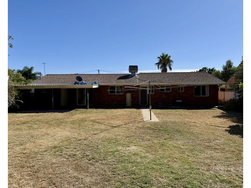 3 Cummins Ave, Moree NSW 2400