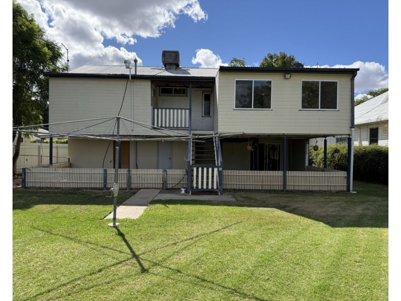 36 Iris ST, Moree NSW 2400