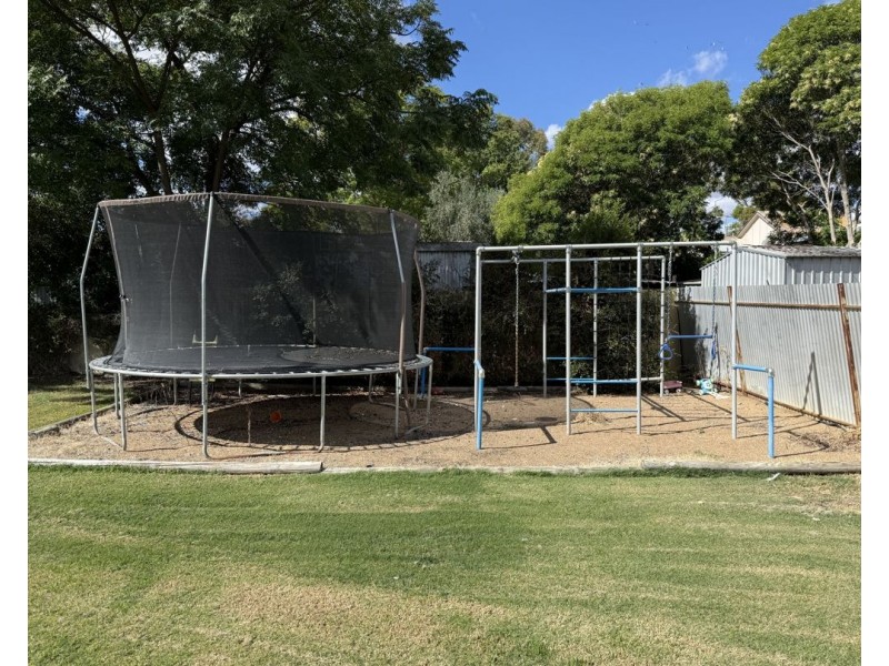 36 Iris ST, Moree NSW 2400