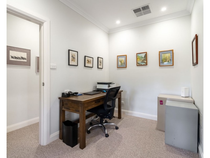 6 Tirzah Street, Moree NSW 2400