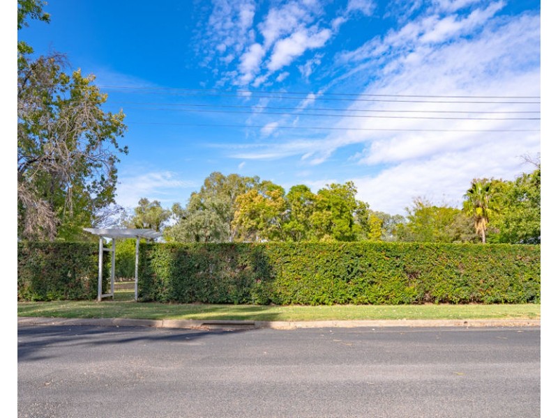 6 Tirzah Street, Moree NSW 2400