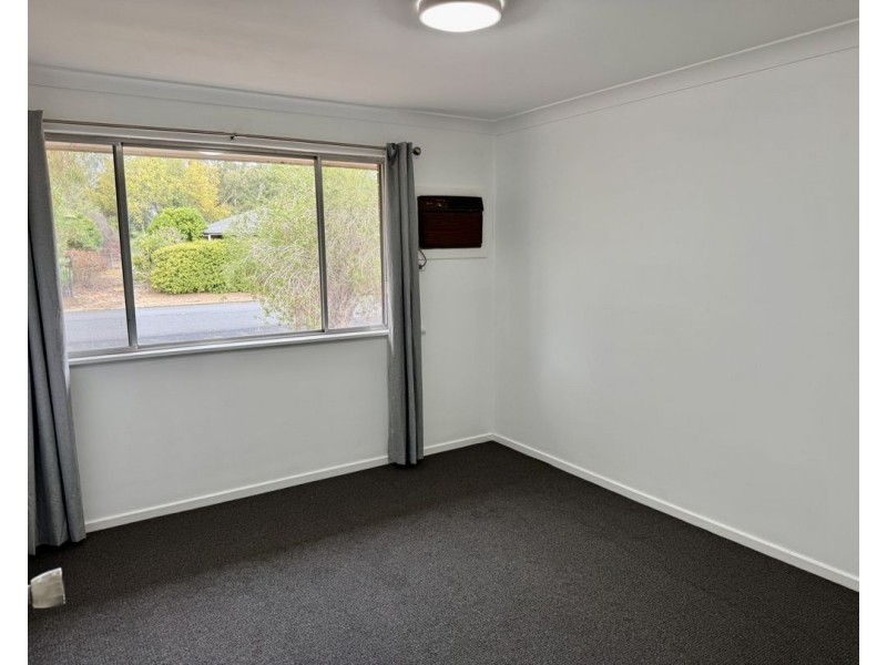 33 Kamilaroi DR, Moree NSW 2400